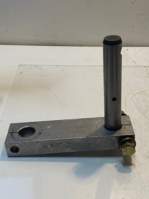Kenworth Horton Leaf Spring Shackle Side Bar Crank Handle 13890-F-23902, 4966472