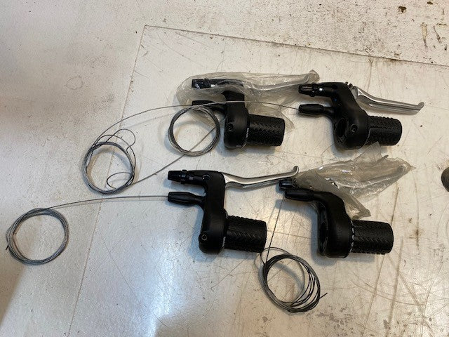 4 Quantity of SRAM SRT 450-11 3-Speed Grip Shifter & Brake Levers (4 Quantity)