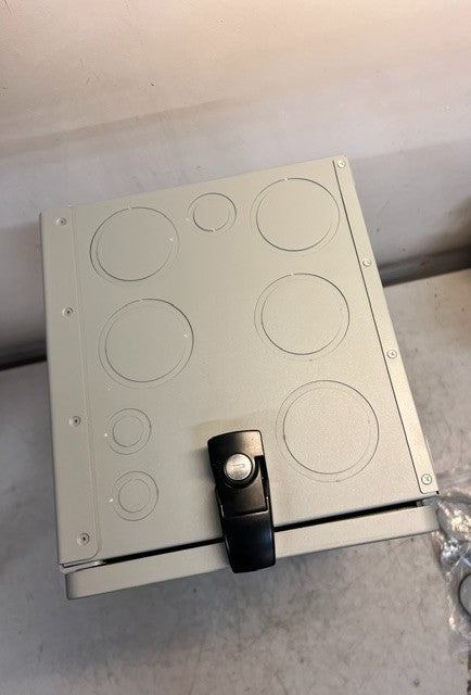 Electrical Outdoor Control Enclosure Box CB-280-AW-00 Conduit Junction
