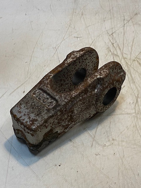 Auger Tooth 10C1 | BP-2 | 5-3/4" Long 3" Wide 25mm Pin Bore