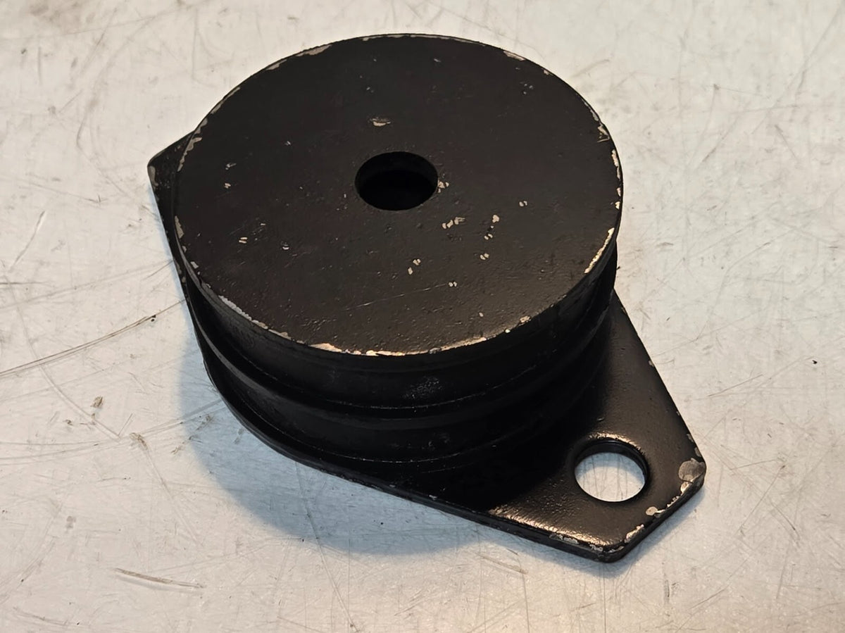 Engine Mount 060735061 for Mohawk | 40-50 | 3.75" Diameter | 6.25" Wide Flange