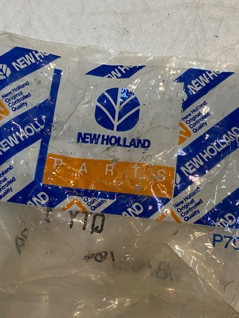 New Holland 86025458 Hydraulic Connector 2-1/4" Long 1-3/4" Wide