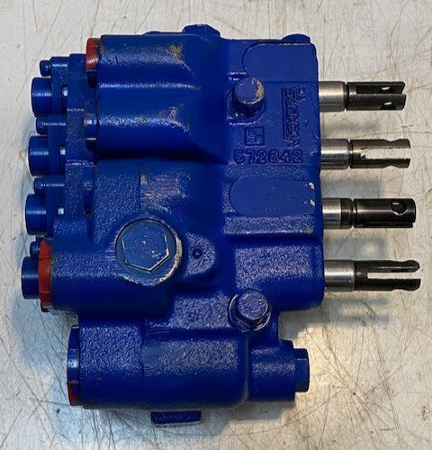Vickers Hydraulic Directional Control Valve 572842, CPN 2390563, 989536