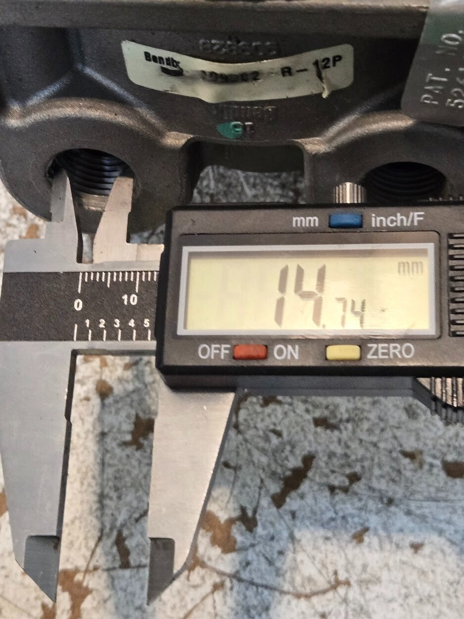 Bendix 109002 R-12P Pilot Relay Valve with 296010 Bracket | 909828