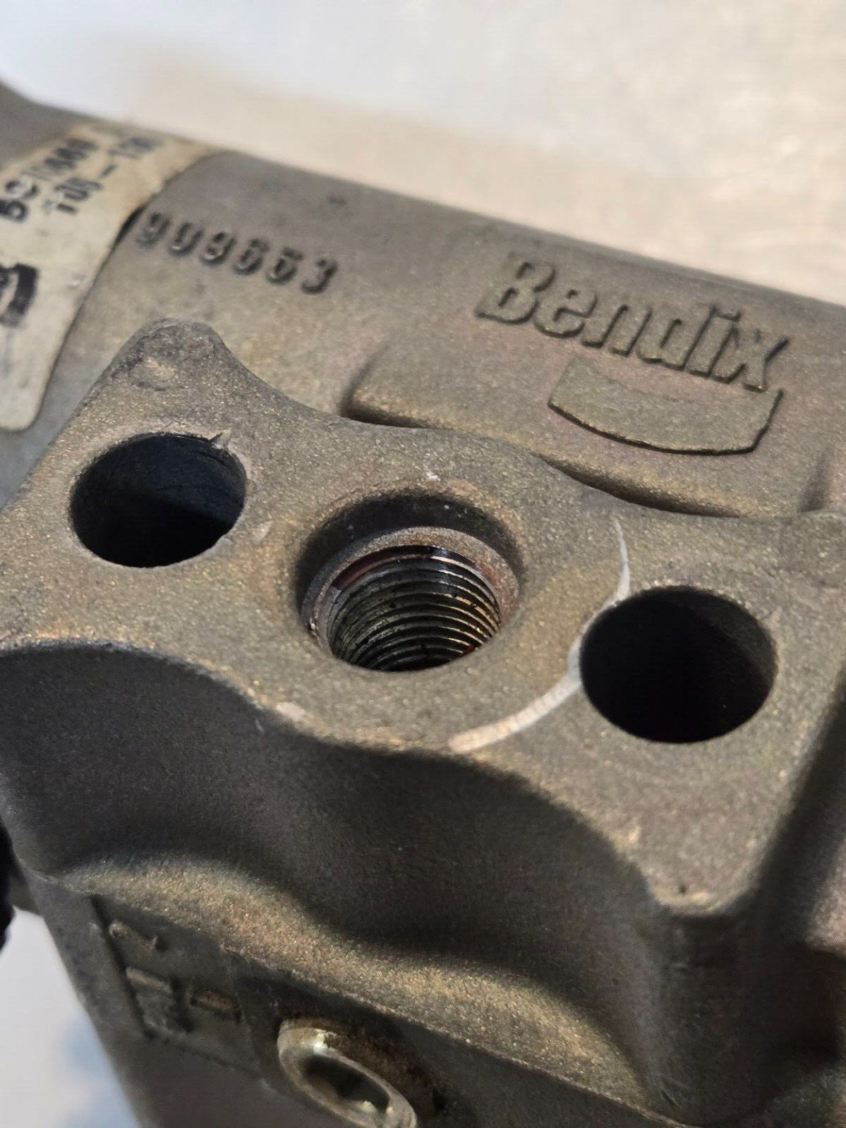 Bendix Air Brake Governor Valve 5010669 D-2A | 105-130 PSI | T-293975-J | 45013