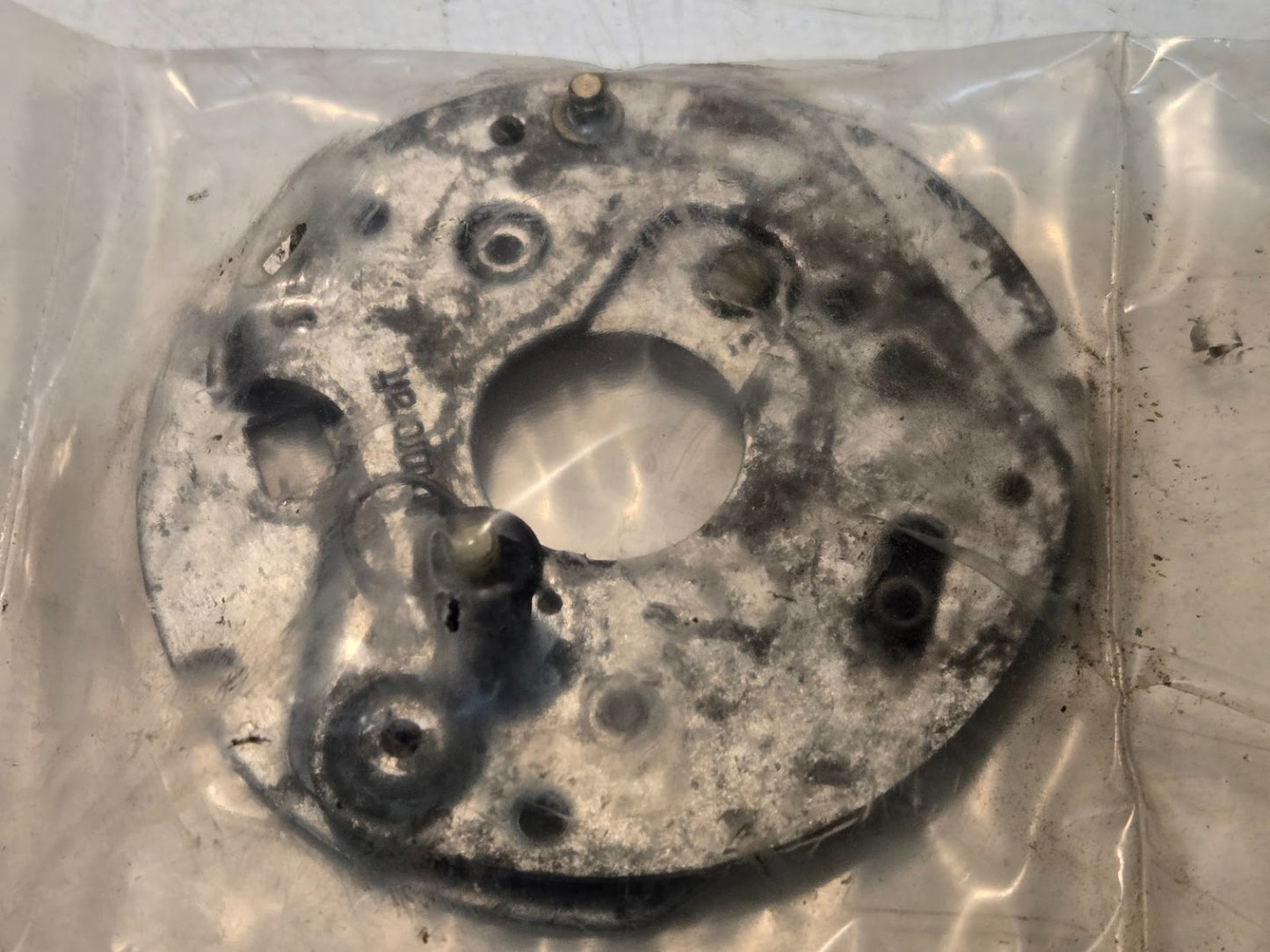 Ford Motorcraft DB-186-A Distributor Breaker Plate | D2PZ-125151-B | 081886