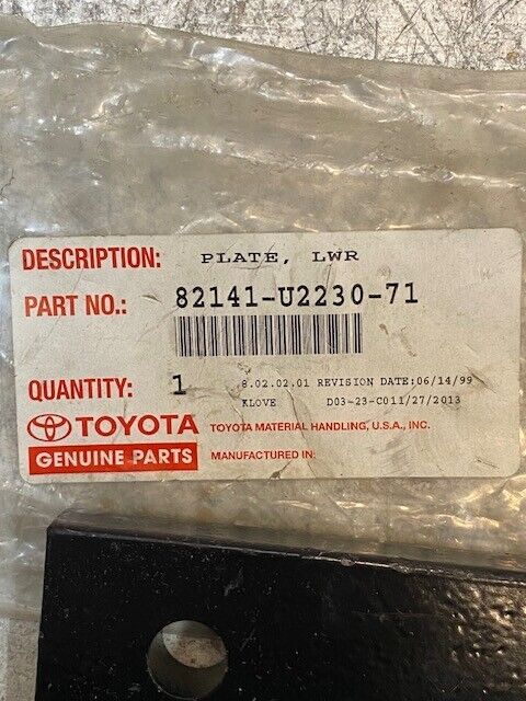 Toyota 82141-U2230-71 Lower Plate 7" Long 3-7/16" Wide 10/16" Thick