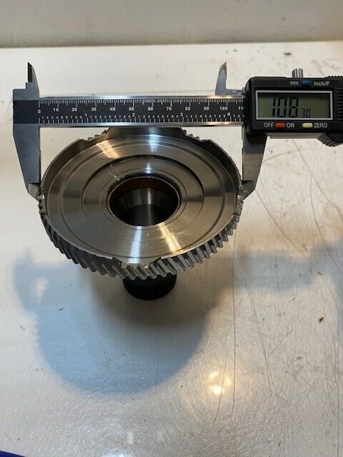 Automatic Transmission Hub with a Shaft 108mm 70-Teeth 30mm 52-Spline