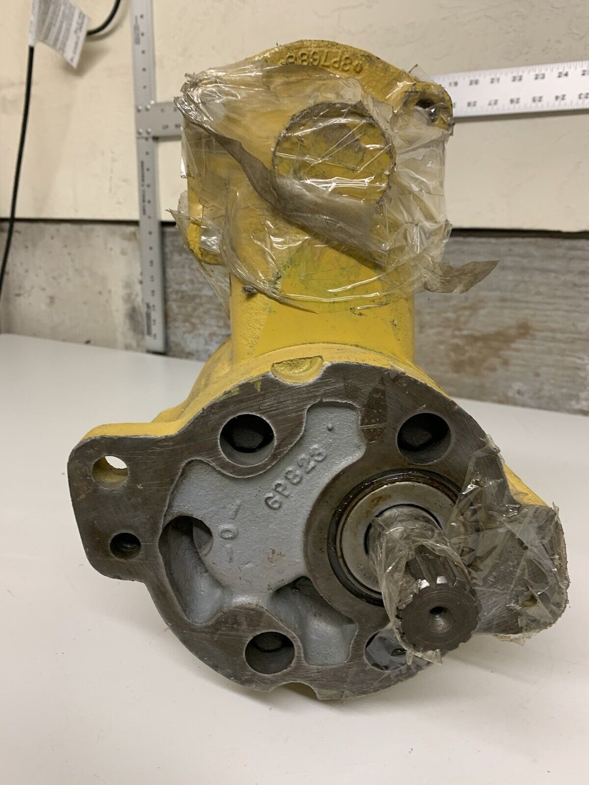 Caterpillar 6P8458 Manifold CAT 3P7688 Body 6P823