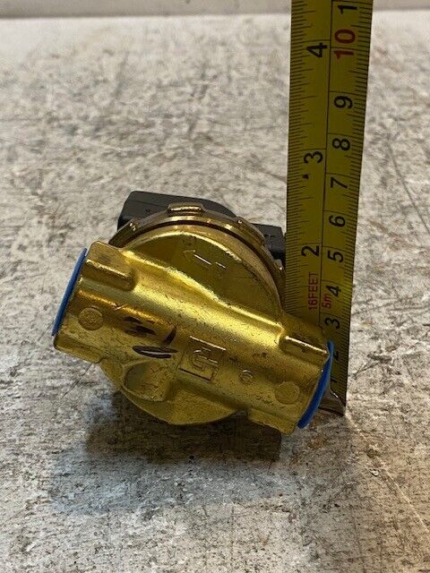 Parker Complete Valve 08F25C2132ACFPH15 | 1/2 NPT 240/60 220/50 Volts 11 Watts