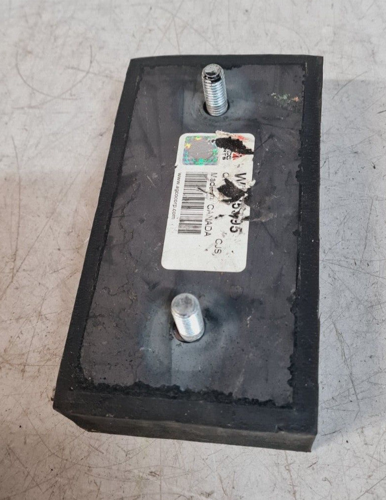 Agco Rest Pad with Studs 6.5"x3.5"x1.5"