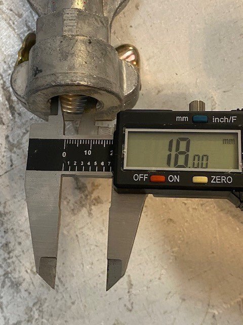 19 Quantity of Tectran Mount Gladhand Female Pipe Threads 18mm (19 Quantity)