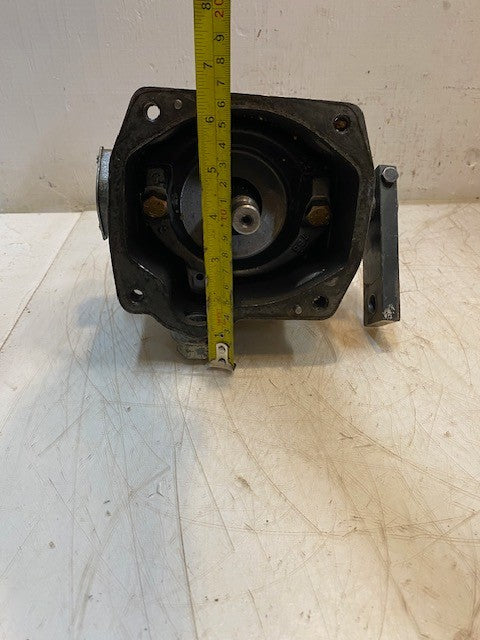 Vickers 323805 Heavy-Duty Industrial Hydraulic Motor 2776627-28