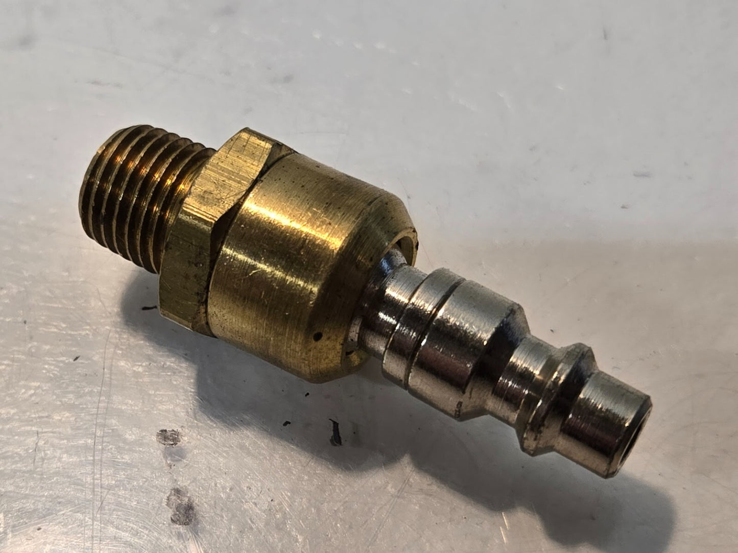 18 Quantity of Ball Swivel Air Fittings 1741 1/4" Male NPTF x 1/4" Body (18 Qty)
