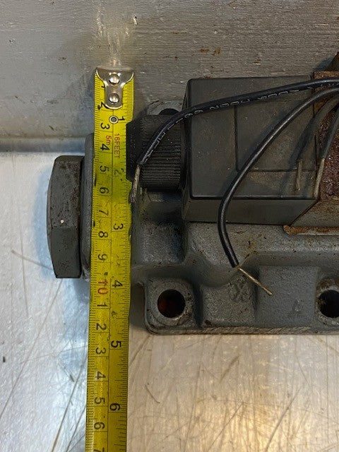 Solenoid Hydraulic Directional Control Valve Mount Assembly 550153 | 7009
