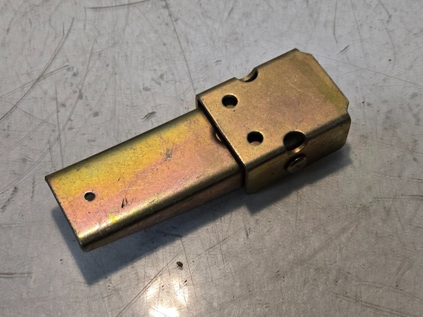 7 Quantity of GM Electromotive 1-08498896 Latches | 5" x 2" x 1" (7 Quantity)