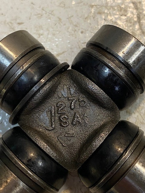 Neapco Universal Joint 1275 USA U-Joint Yoke Precision Joint