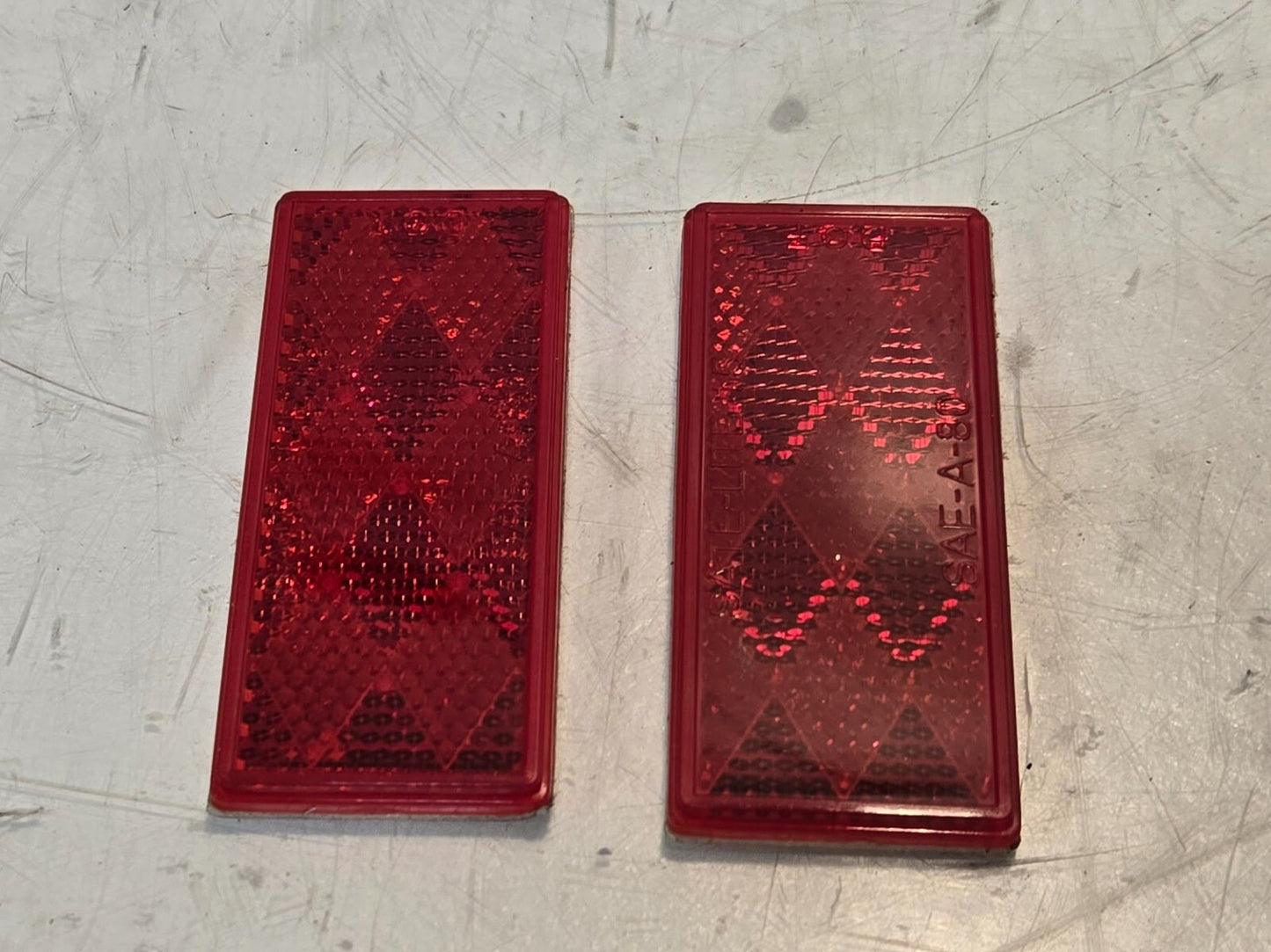 Flip Adapter for EZ-Carrier with Pins and Reflectors | 1-1/4" x 10" Shank