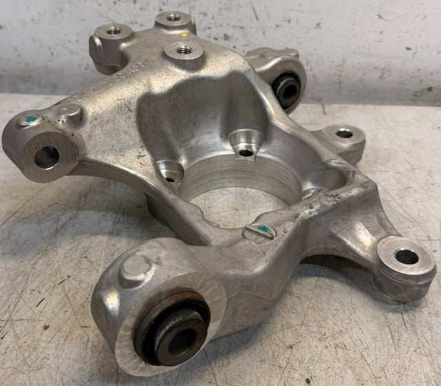 Right Rear Suspension Knuckle CK-211-00-400R Steering Hub Wheel Carrier Assembly