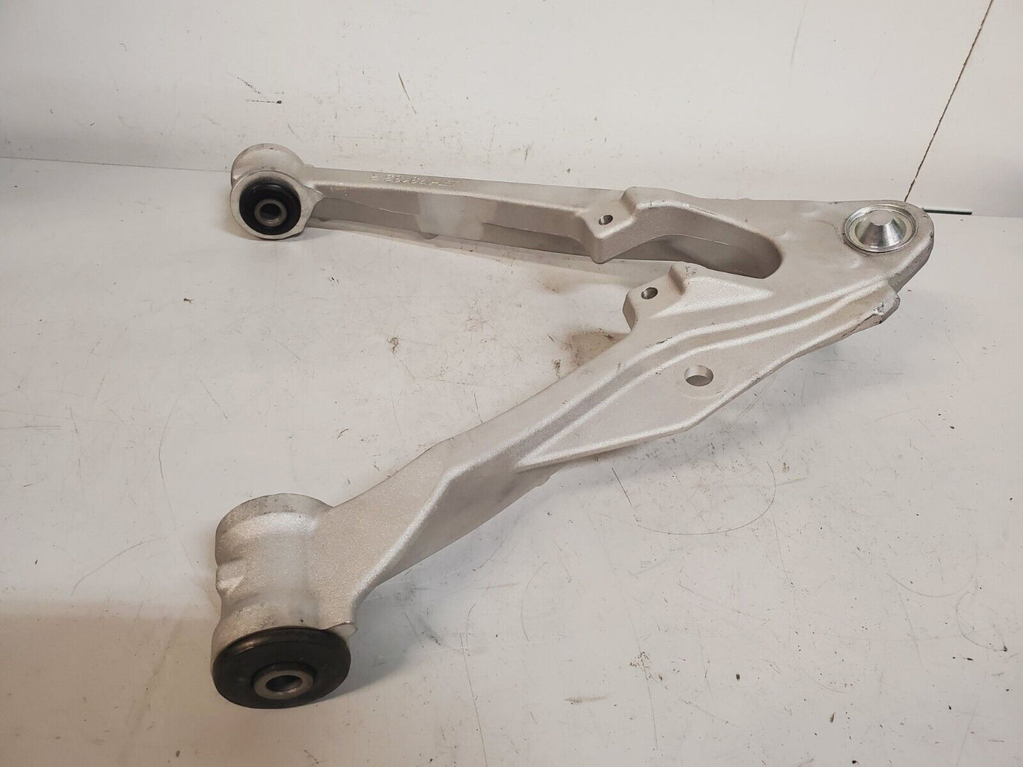 Shih Hsiang Control Arm Front Lower Arm RH for Chevrolet SH-73133R | SH-73133 R