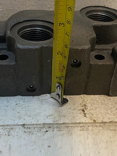 Hydraulic Output Cover Valve Body Coponent 18-02-043-906 | 9032 | C33