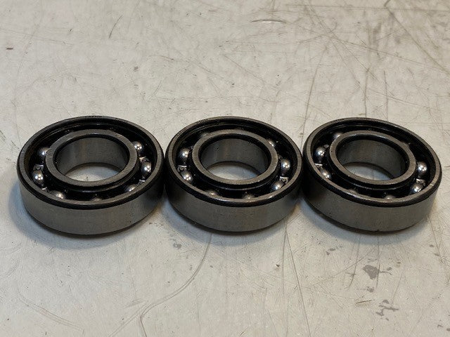 3 Quantity of Fafnir P205K Single Row Ball Bearings 52x25x15mm (3 Quantity)