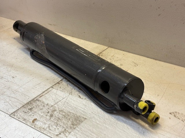 Single-Rod Hydraulic Cylinder for Skid Steer 26" Long 3.5" Bore 2" Shaft