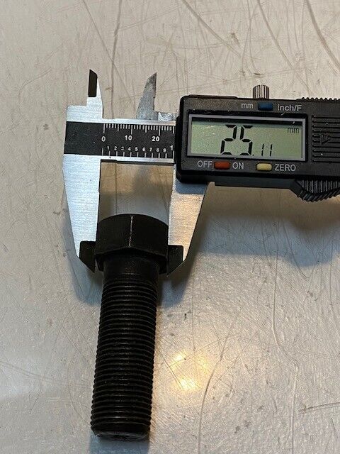 7 Qty of Greenlee 500-4039 Draw Bolt Screw Hex Studs 71mm L 19mm Thread (7 Qty)