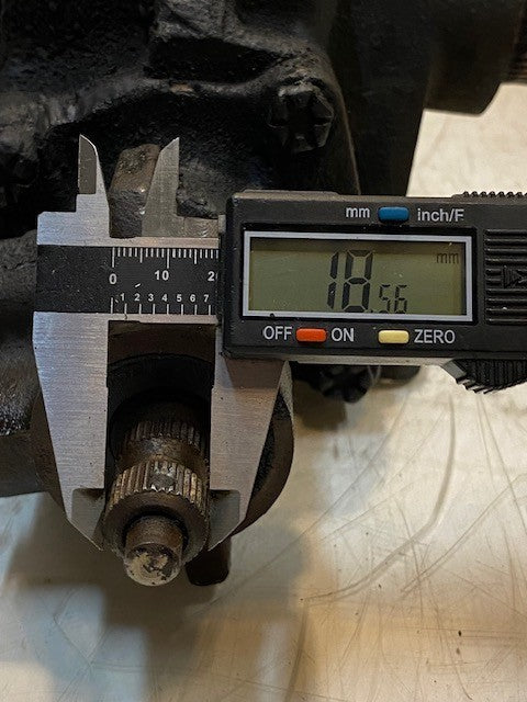 Power Steering Gear NY6 | 3550 | 22mm Thread 13" Long 9" Wide 6" Tall