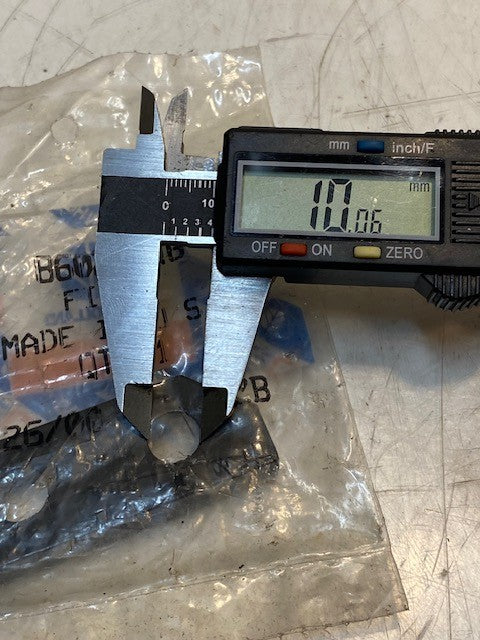 New Holland Spacer Fin Bracket 86025446 | 2-3/4" Long 1" Wide 10mm Holes