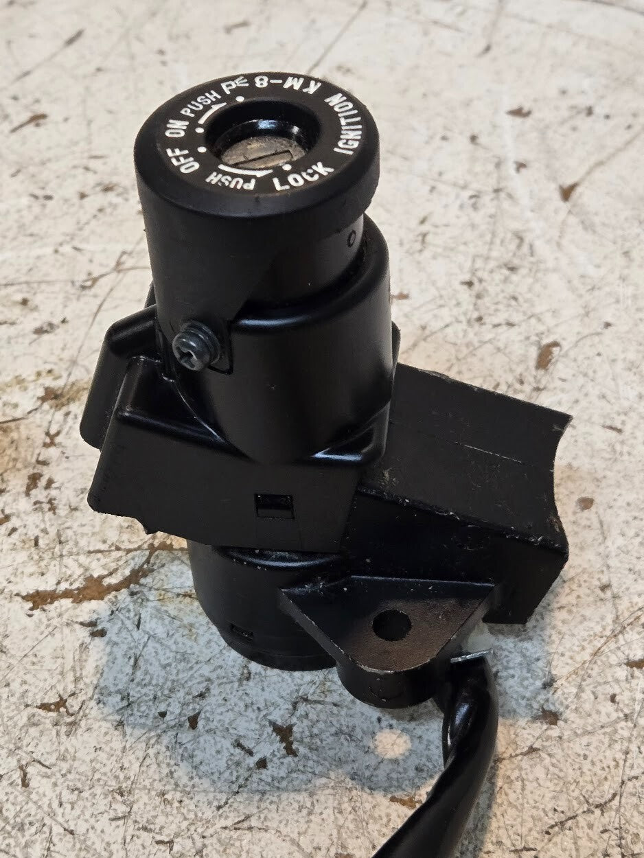 Ignition Switch KM-8 237270 | G67HH