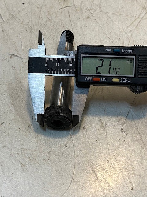 Socket Head Shoulder Bolt 3200642.0 | 3-3/4" Long 22mm Head 13mm Thread