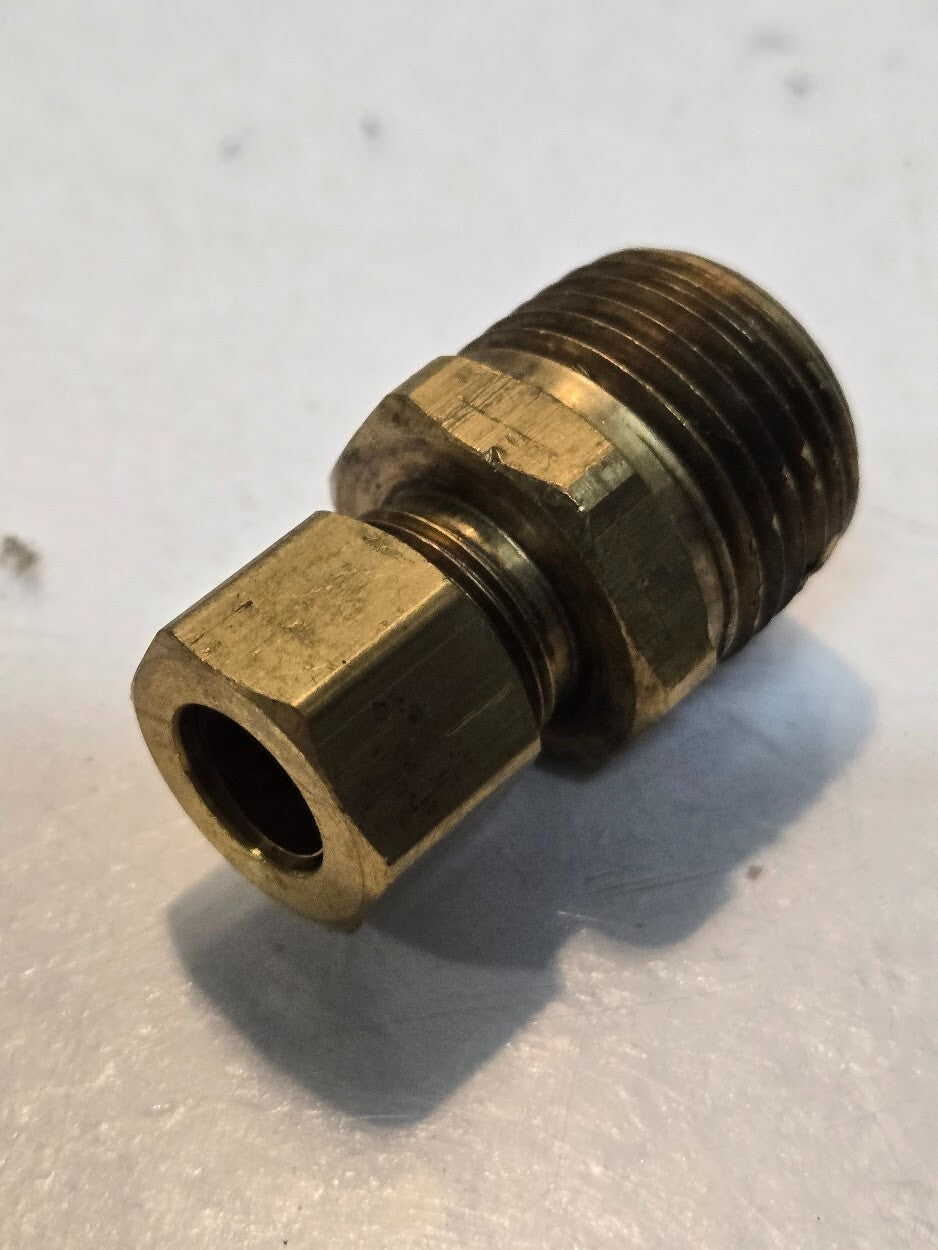 10 Quantity of 3/8" Compression x 1/2" MPT Fittings 00068-0608 (10 Quantity)