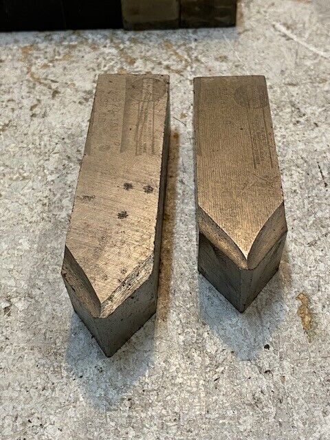 10 Quantity of D.L. Rioci Corp 320-1019 37 DB Bevel-Mill Inserts (10 Quantity)