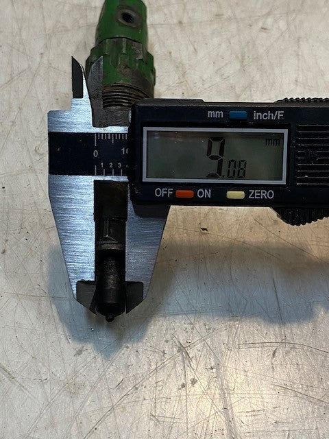 ROBERT BOSCH KDEL65S1/13 Fuel Injector for John Deere 6" Long 28mm OD