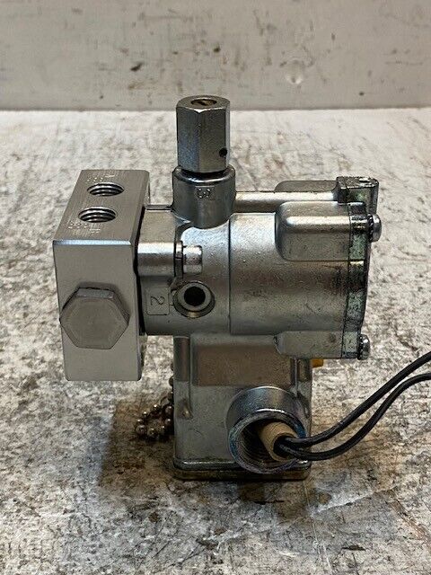 Parker Schrader Bellows Pilot Air Control Solenoid Valve N1952900153, K065903353