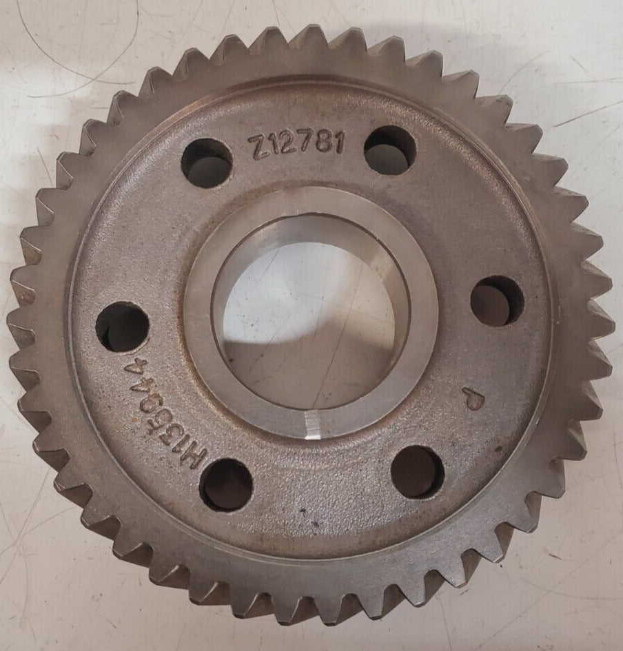 John Deere Transmission Intermediate Shaft Gear H135944 | Z12781