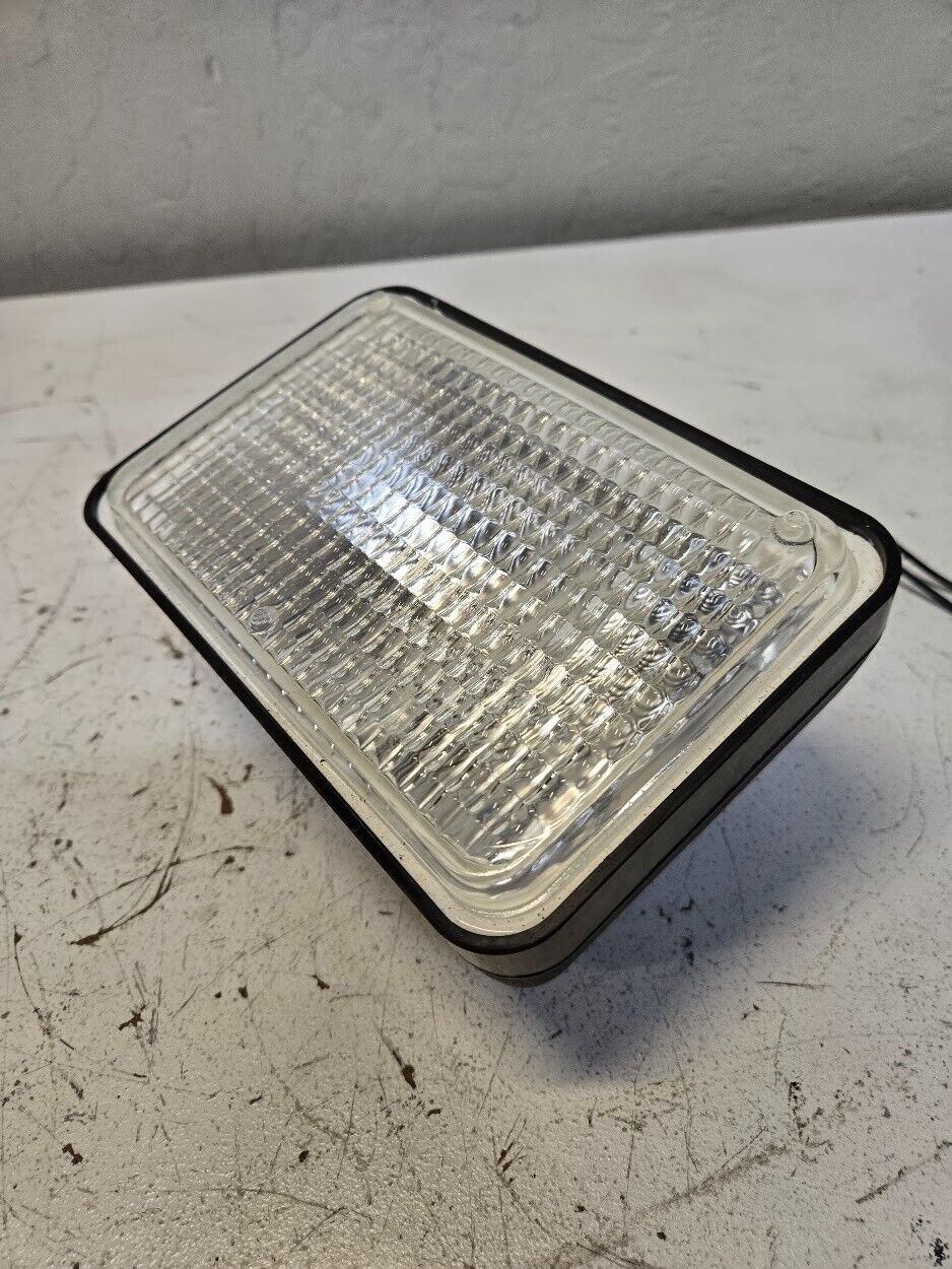 2 Quantity of Sealed Beam Worklights 7"x4.5" See Pictures (2 Quantity)