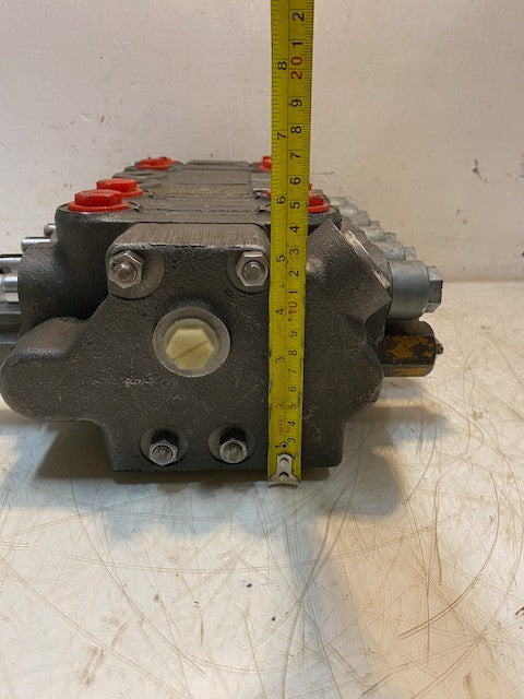 Tenneco Monoblock Directional Control Valve 1346082C2 | JJB9002101