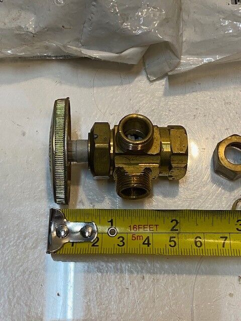 4 Quantity of Fluidyne Ansonia A200DO 3/8" Angle Dual Outlet Valves (4 Quantity)