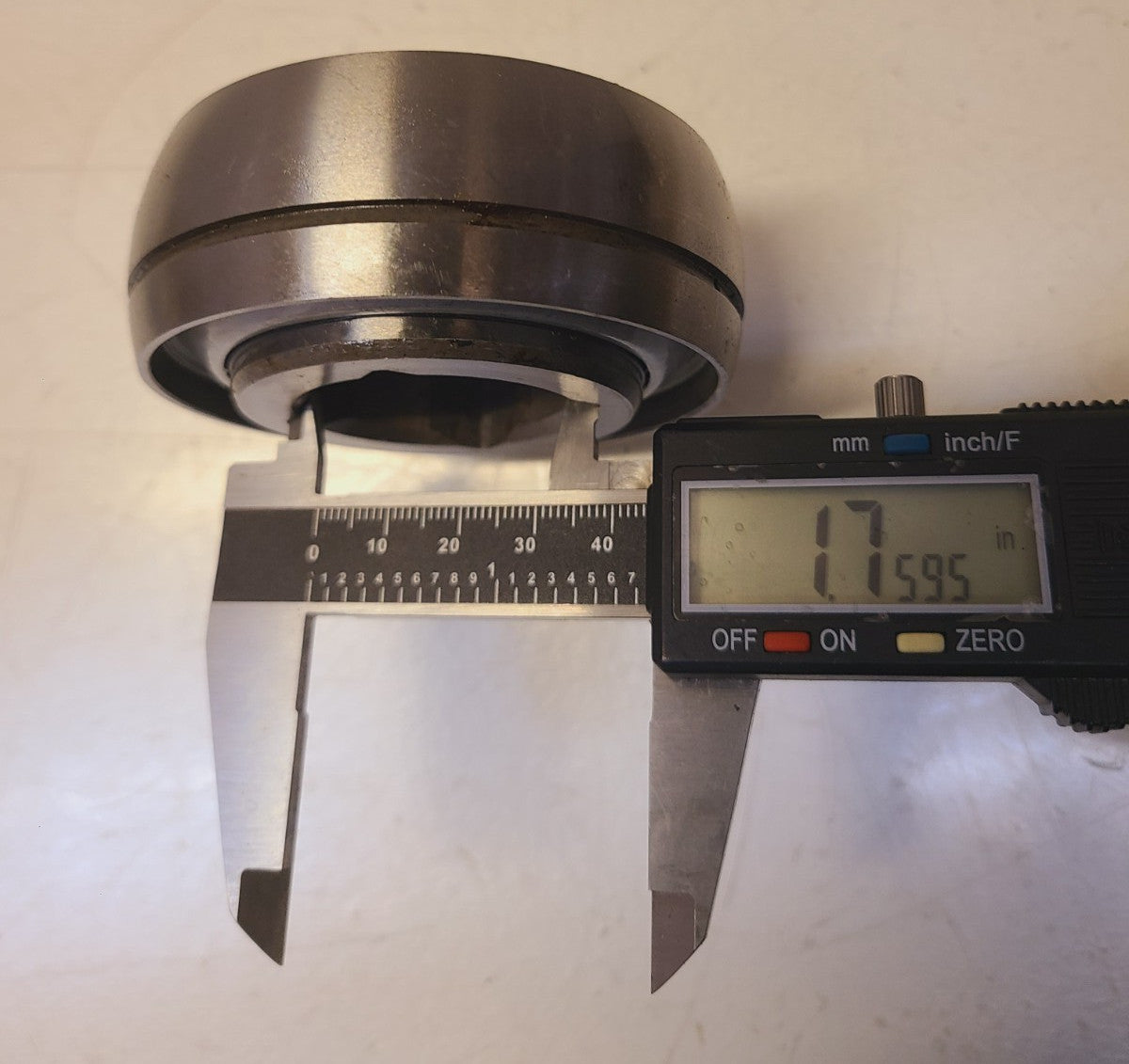 AGRO-TEST  Square Bore Disc Harrow Bearing Triple Lip Seals W209PPB5