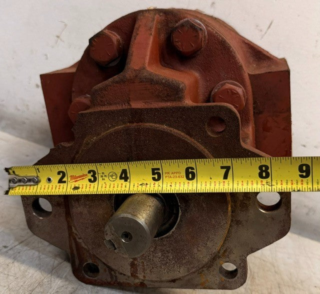 Red Cast Iron Heavy Duty Geartek Hydraulic Gear Pump 721088  Industrial Unit