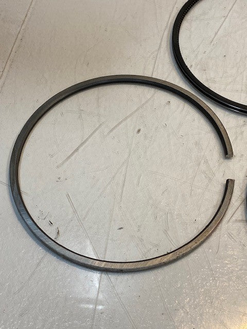 Cummins Piston Ring Set 3804694