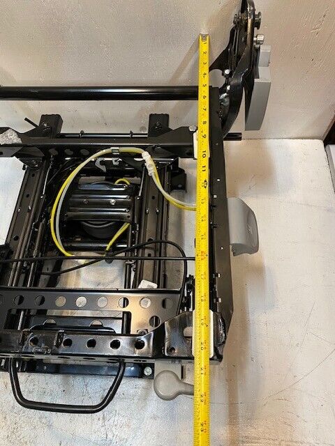 ISRI 10211165-01/00E Seat Base Isringhausen 542100442385 | D-32655