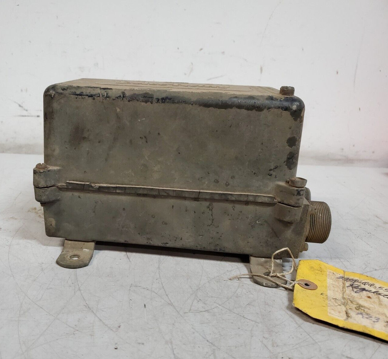 Delco-Remy Generator Voltage Regulator 2920-00-555-2813 | R2341250945