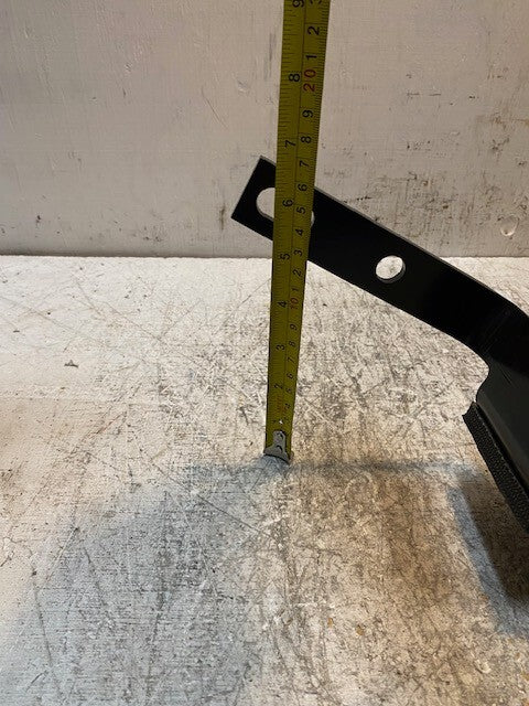 International 1661881C96 SUPPORT, MUFFLER