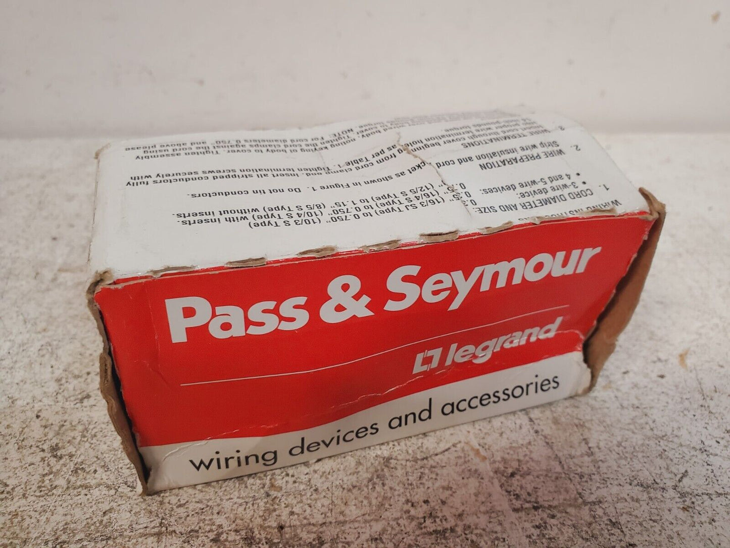 Pass & Seymour Turnlok Plug 4Wire 20A 120/208V  L1820-P