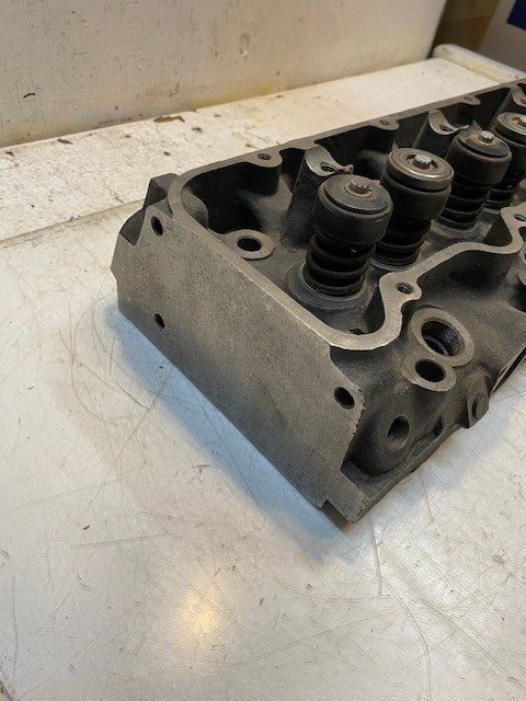 Cylinder Head 20-5/16" Long 7-1/4" Wide 36mm 8 Bolts 8m n ID Thread 13mm Holes