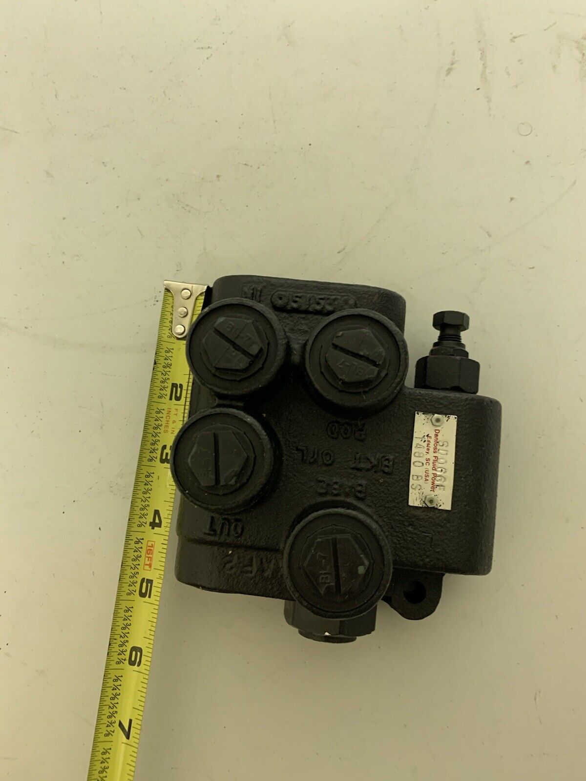 Danfoss 1480 Series Directional Control Valve SD066E