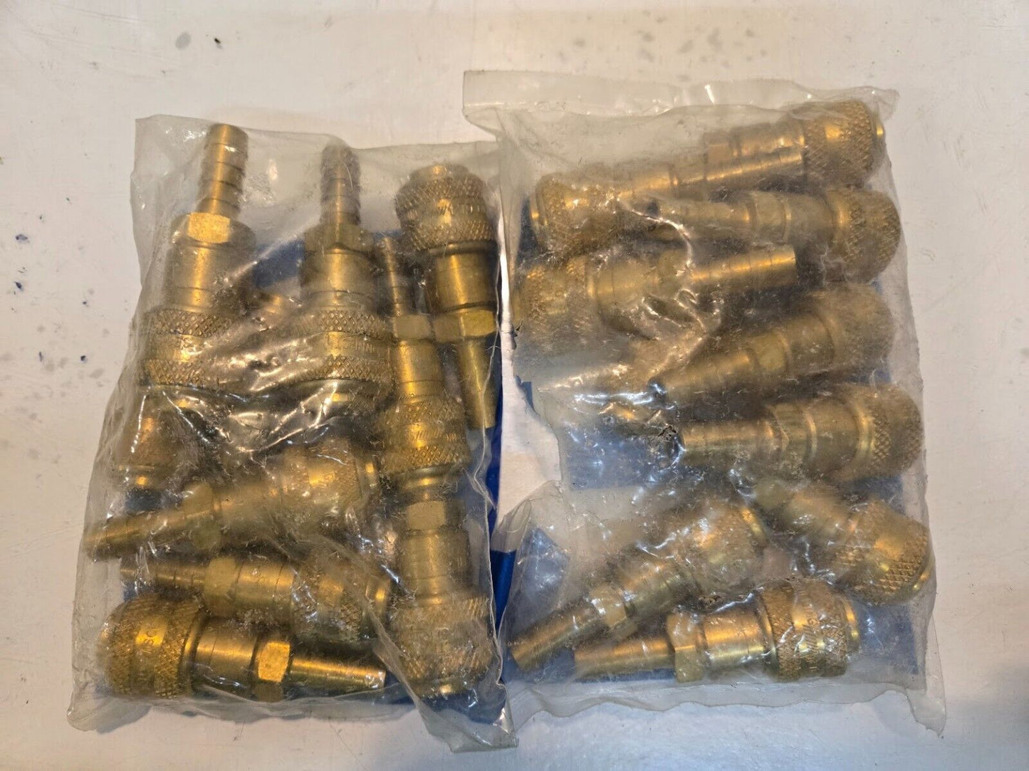 20 Quantity of Perfecting Coupling 850486 Series D Quick Connectors (20 Qty)